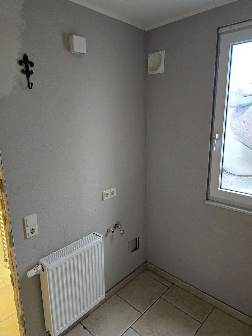 Pronájem domu 120 m², pozemek 237 m², Schmalenhofer Str., 27 A, Velbert, Severní Porýní-Vestfálsko Pronájem domu 120 m², pozemek 237 m², Schmalenhofer Str., 27 A, Velbert, Severní Porýní-Vestfálsko