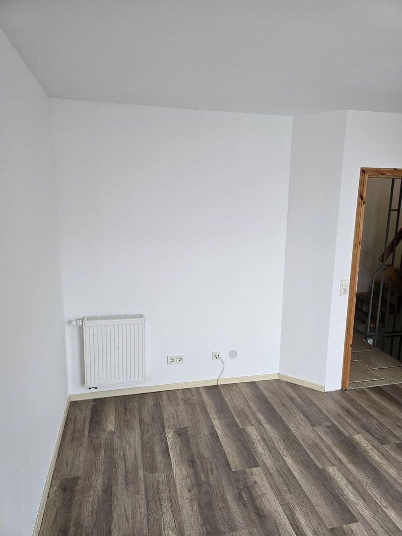 Pronájem domu 120 m², pozemek 237 m², Schmalenhofer Str., 27 A, Velbert, Severní Porýní-Vestfálsko Pronájem domu 120 m², pozemek 237 m², Schmalenhofer Str., 27 A, Velbert, Severní Porýní-Vestfálsko