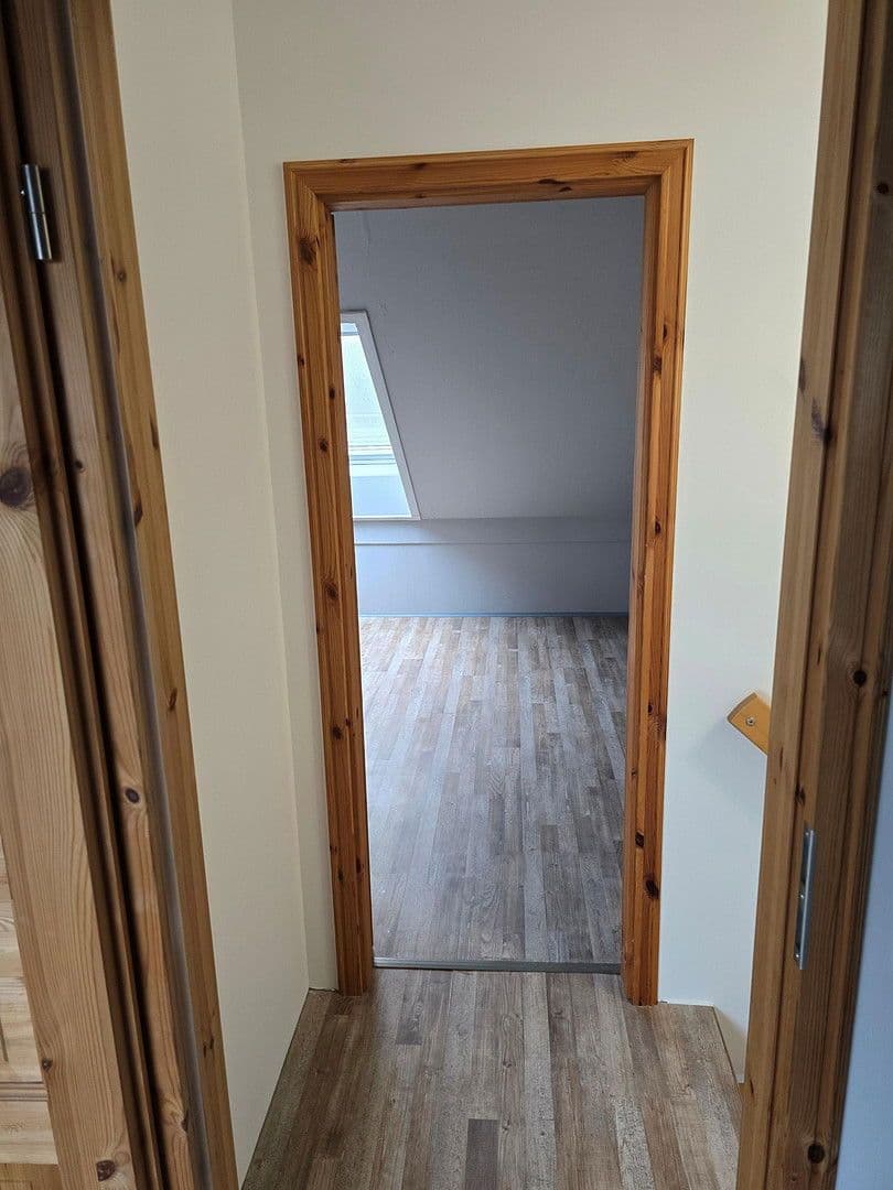 Pronájem domu 120 m², pozemek 237 m², Schmalenhofer Str., 27 A, Velbert, Severní Porýní-Vestfálsko Pronájem domu 120 m², pozemek 237 m², Schmalenhofer Str., 27 A, Velbert, Severní Porýní-Vestfálsko