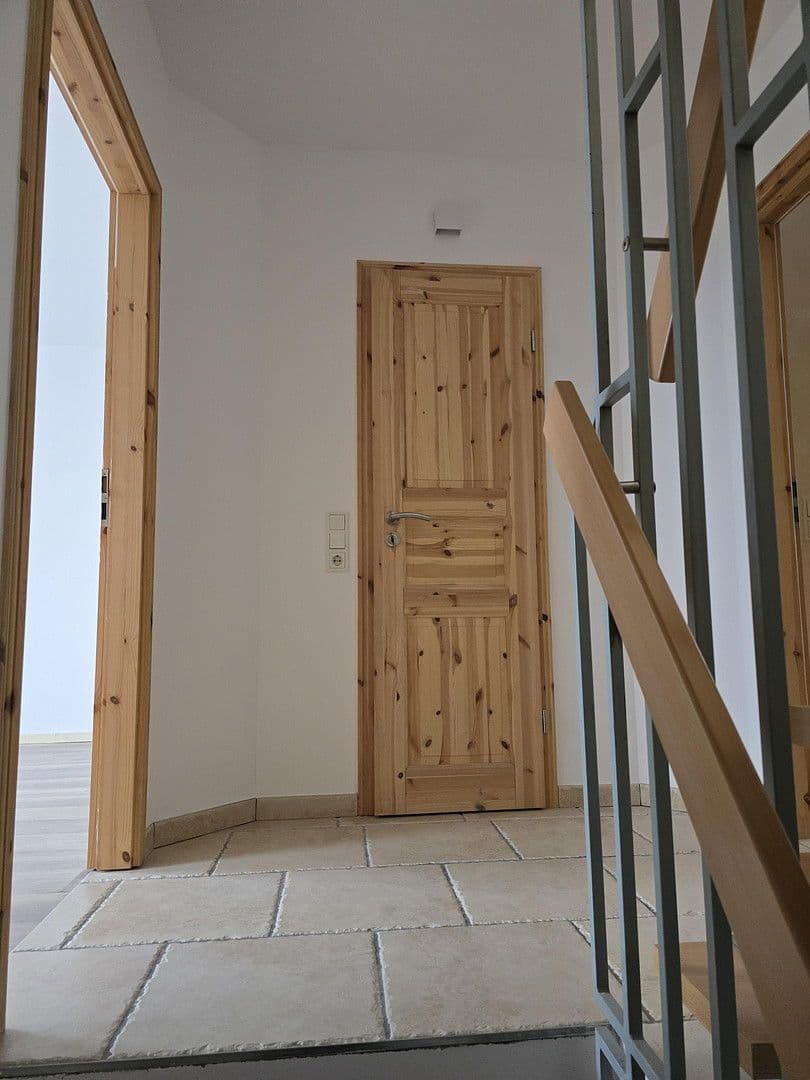 Pronájem domu 120 m², pozemek 237 m², Schmalenhofer Str., 27 A, Velbert, Severní Porýní-Vestfálsko Pronájem domu 120 m², pozemek 237 m², Schmalenhofer Str., 27 A, Velbert, Severní Porýní-Vestfálsko