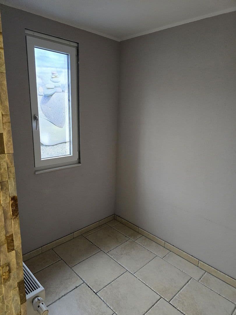 Pronájem domu 120 m², pozemek 237 m², Schmalenhofer Str., 27 A, Velbert, Severní Porýní-Vestfálsko Pronájem domu 120 m², pozemek 237 m², Schmalenhofer Str., 27 A, Velbert, Severní Porýní-Vestfálsko