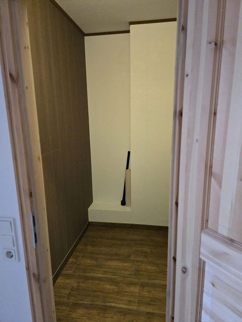 Pronájem domu 120 m², pozemek 237 m², Schmalenhofer Str., 27 A, Velbert, Severní Porýní-Vestfálsko Pronájem domu 120 m², pozemek 237 m², Schmalenhofer Str., 27 A, Velbert, Severní Porýní-Vestfálsko