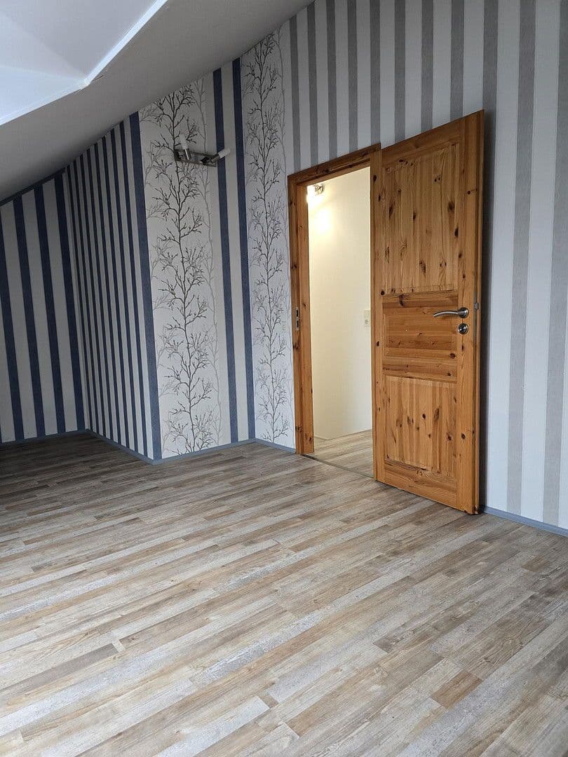 Pronájem domu 120 m², pozemek 237 m², Schmalenhofer Str., 27 A, Velbert, Severní Porýní-Vestfálsko Pronájem domu 120 m², pozemek 237 m², Schmalenhofer Str., 27 A, Velbert, Severní Porýní-Vestfálsko