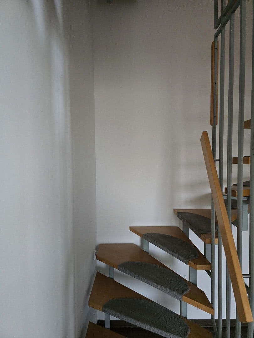 Pronájem domu 120 m², pozemek 237 m², Schmalenhofer Str., 27 A, Velbert, Severní Porýní-Vestfálsko Pronájem domu 120 m², pozemek 237 m², Schmalenhofer Str., 27 A, Velbert, Severní Porýní-Vestfálsko