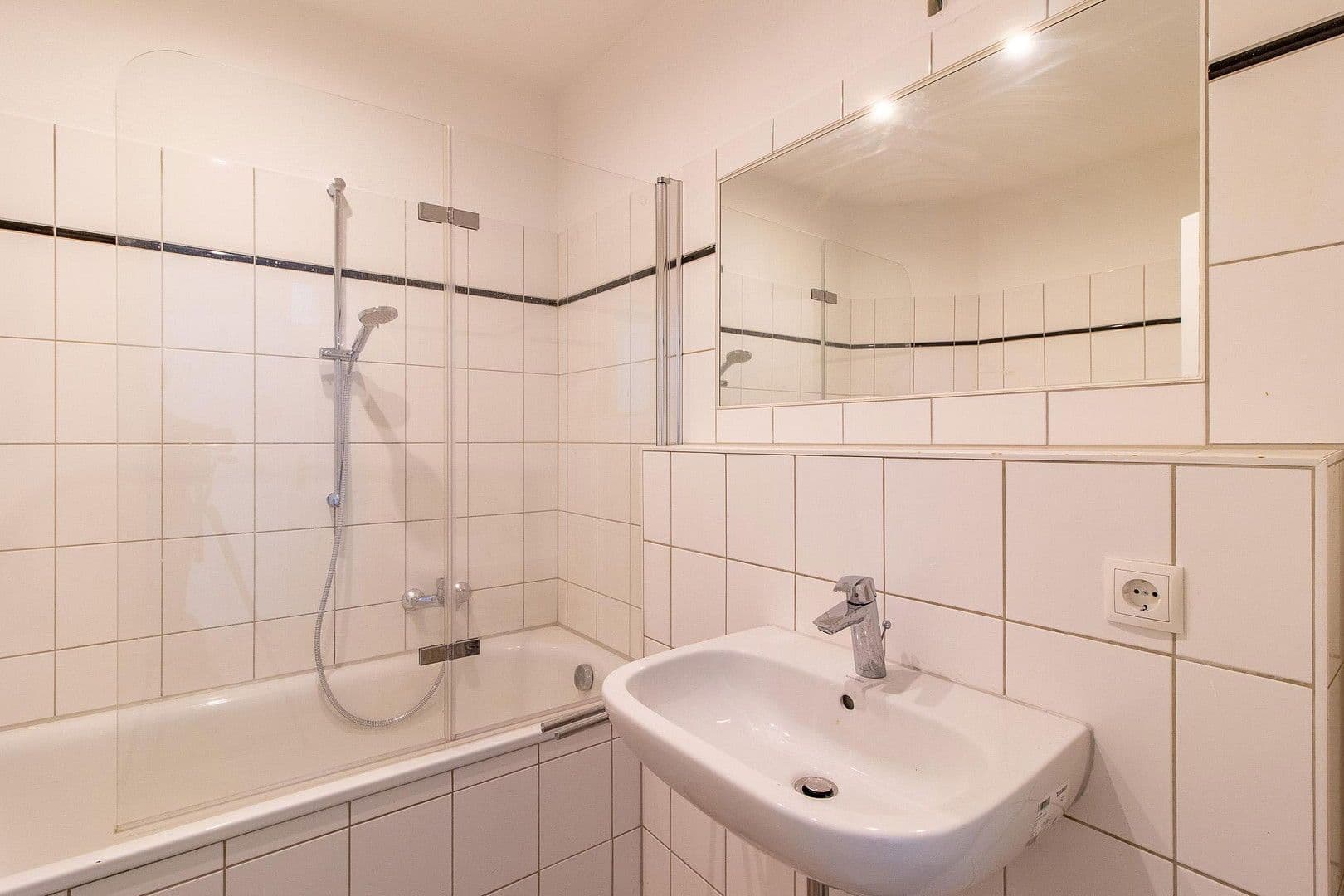 Pronájem bytu 2+1 60 m², Osterweihstraße 18, Cvikov, Sasko Pronájem bytu 2+1 60 m², Osterweihstraße 18, Cvikov, Sasko