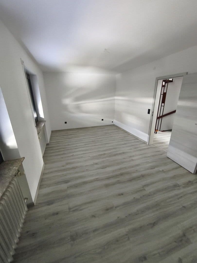 Prodej domu 152 m², pozemek 183 m², Dittelbrunn, Bavorsko Prodej domu 152 m², pozemek 183 m², Dittelbrunn, Bavorsko