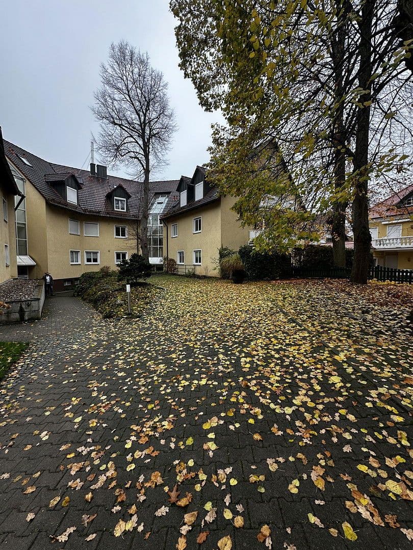 Pronájem bytu 3+1 90 m², Gutenbergstraße 27a, Zirndorf, Bavorsko Pronájem bytu 3+1 90 m², Gutenbergstraße 27a, Zirndorf, Bavorsko