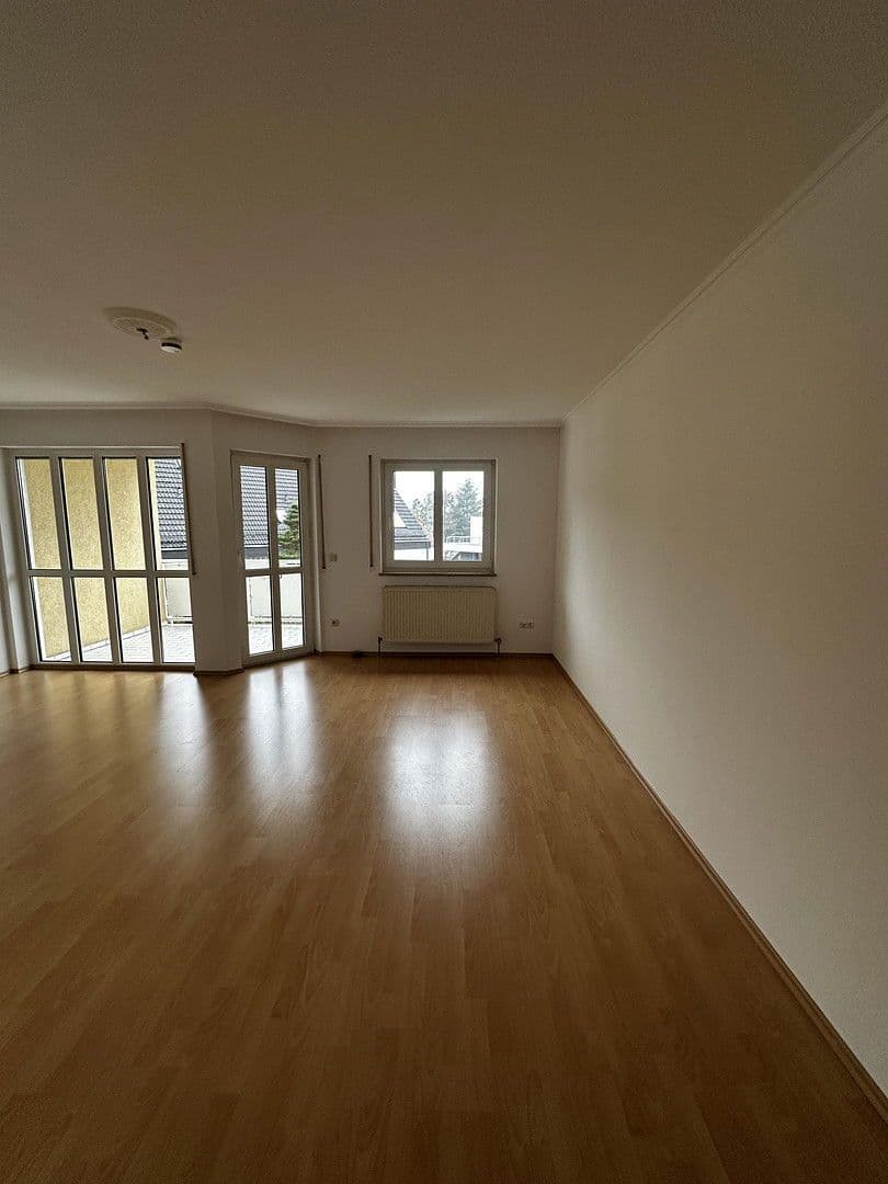 Pronájem bytu 3+1 90 m², Gutenbergstraße 27a, Zirndorf, Bavorsko Pronájem bytu 3+1 90 m², Gutenbergstraße 27a, Zirndorf, Bavorsko