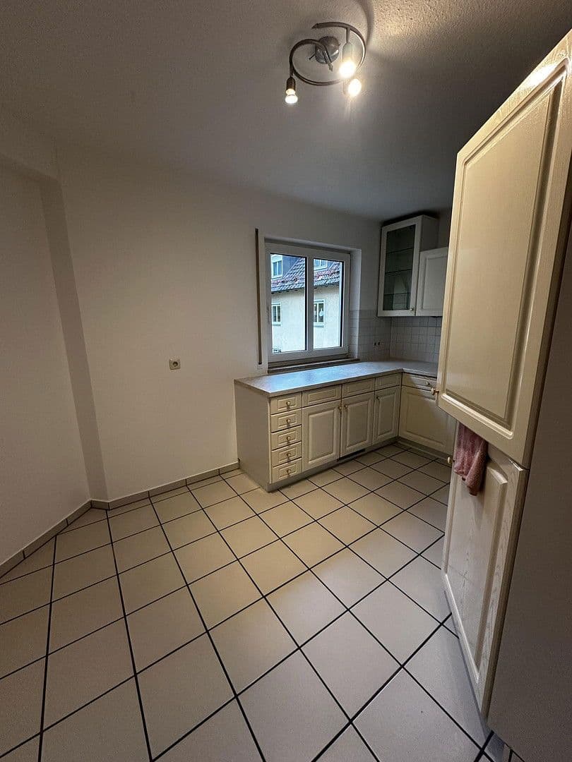 Pronájem bytu 3+1 90 m², Gutenbergstraße 27a, Zirndorf, Bavorsko Pronájem bytu 3+1 90 m², Gutenbergstraße 27a, Zirndorf, Bavorsko