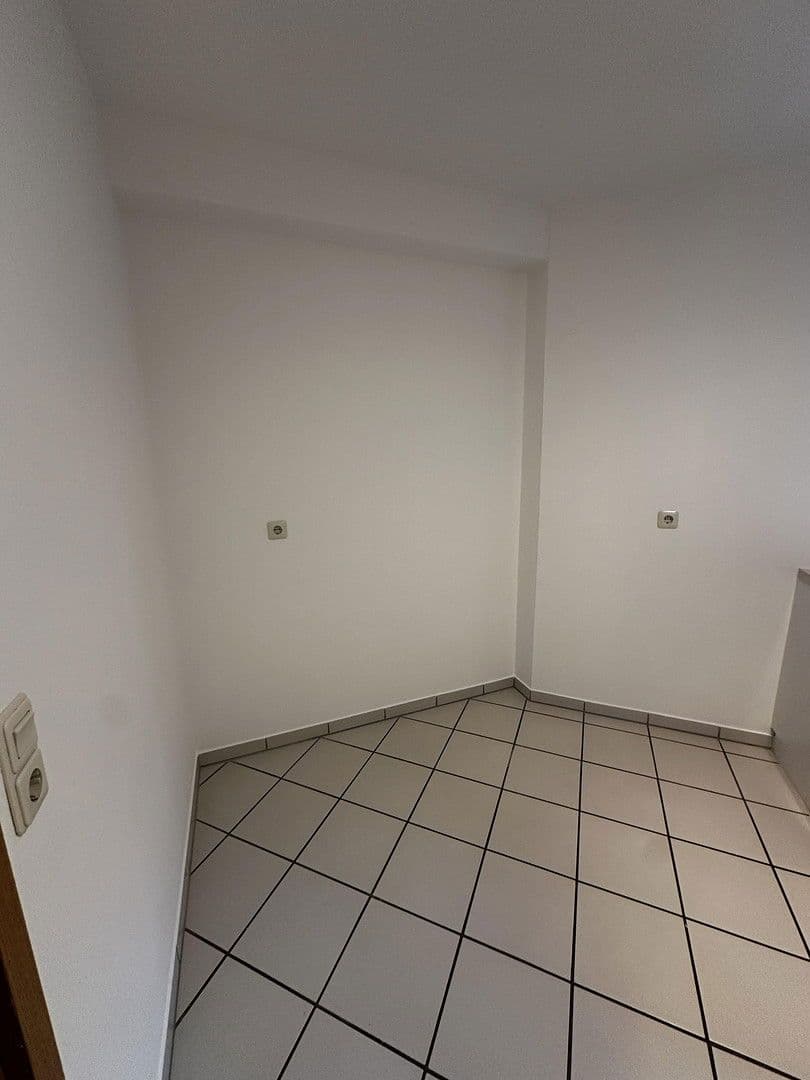 Pronájem bytu 3+1 90 m², Gutenbergstraße 27a, Zirndorf, Bavorsko Pronájem bytu 3+1 90 m², Gutenbergstraße 27a, Zirndorf, Bavorsko