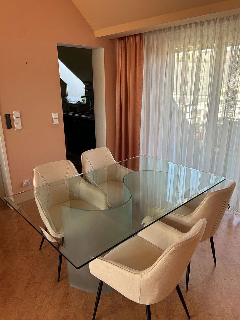 Pronájem bytu 3+1 90 m², Gurkgasse 26, Wien, Wien Pronájem bytu 3+1 90 m², Gurkgasse 26, Wien, Wien