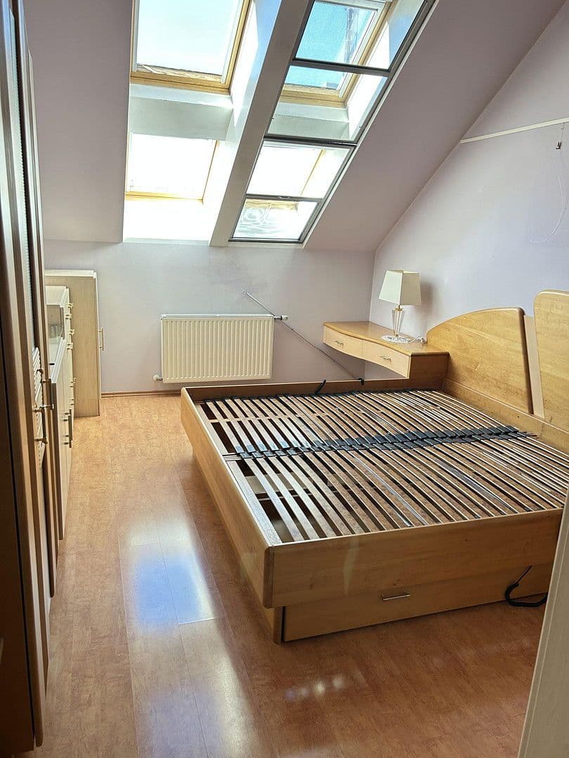 Pronájem bytu 3+1 90 m², Gurkgasse 26, Wien, Wien Pronájem bytu 3+1 90 m², Gurkgasse 26, Wien, Wien