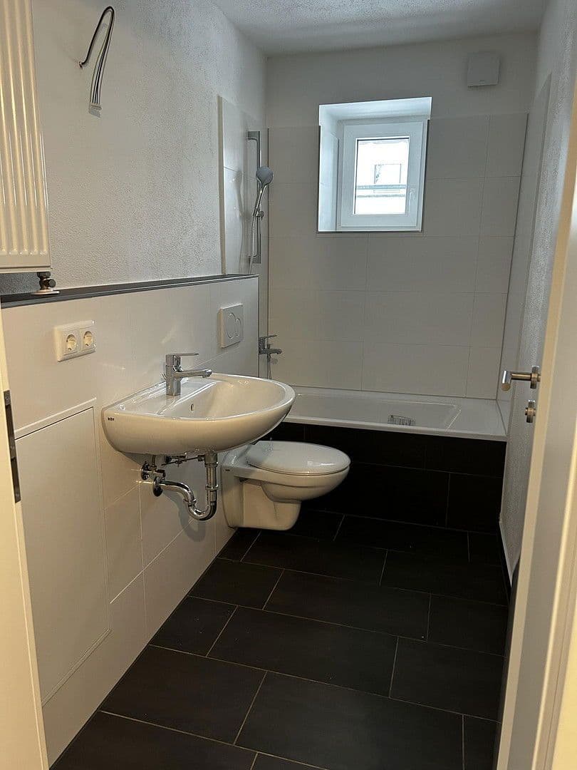 Pronájem bytu 1+kk 34 m², Schwäbelstraße 4, Schwandorf, Bavorsko Pronájem bytu 1+kk 34 m², Schwäbelstraße 4, Schwandorf, Bavorsko