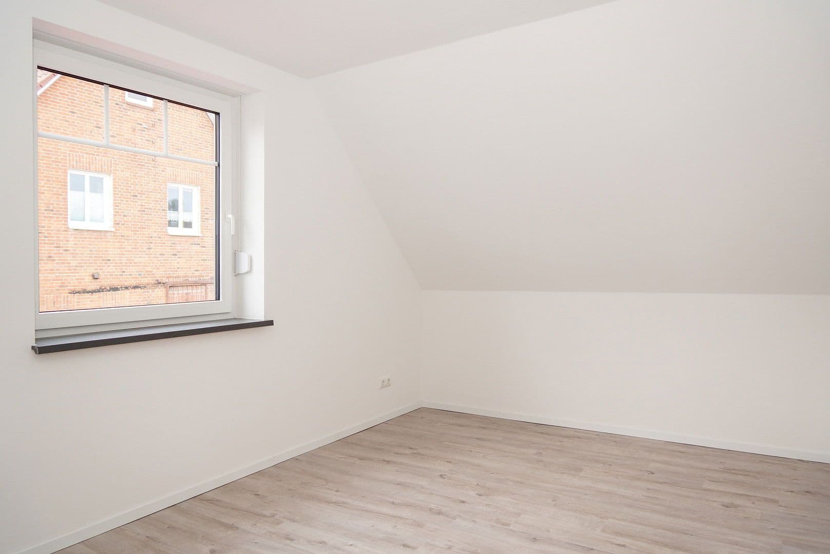 Pronájem domu 120 m², pozemek 320 m², Hornstorf, Mecklenburg-Vorpommern Pronájem domu 120 m², pozemek 320 m², Hornstorf, Mecklenburg-Vorpommern