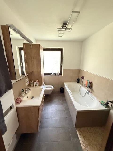 Prodej domu 201 m², pozemek 1.430 m², Michelau in Oberfranken, Bavorsko Prodej domu 201 m², pozemek 1.430 m², Michelau in Oberfranken, Bavorsko