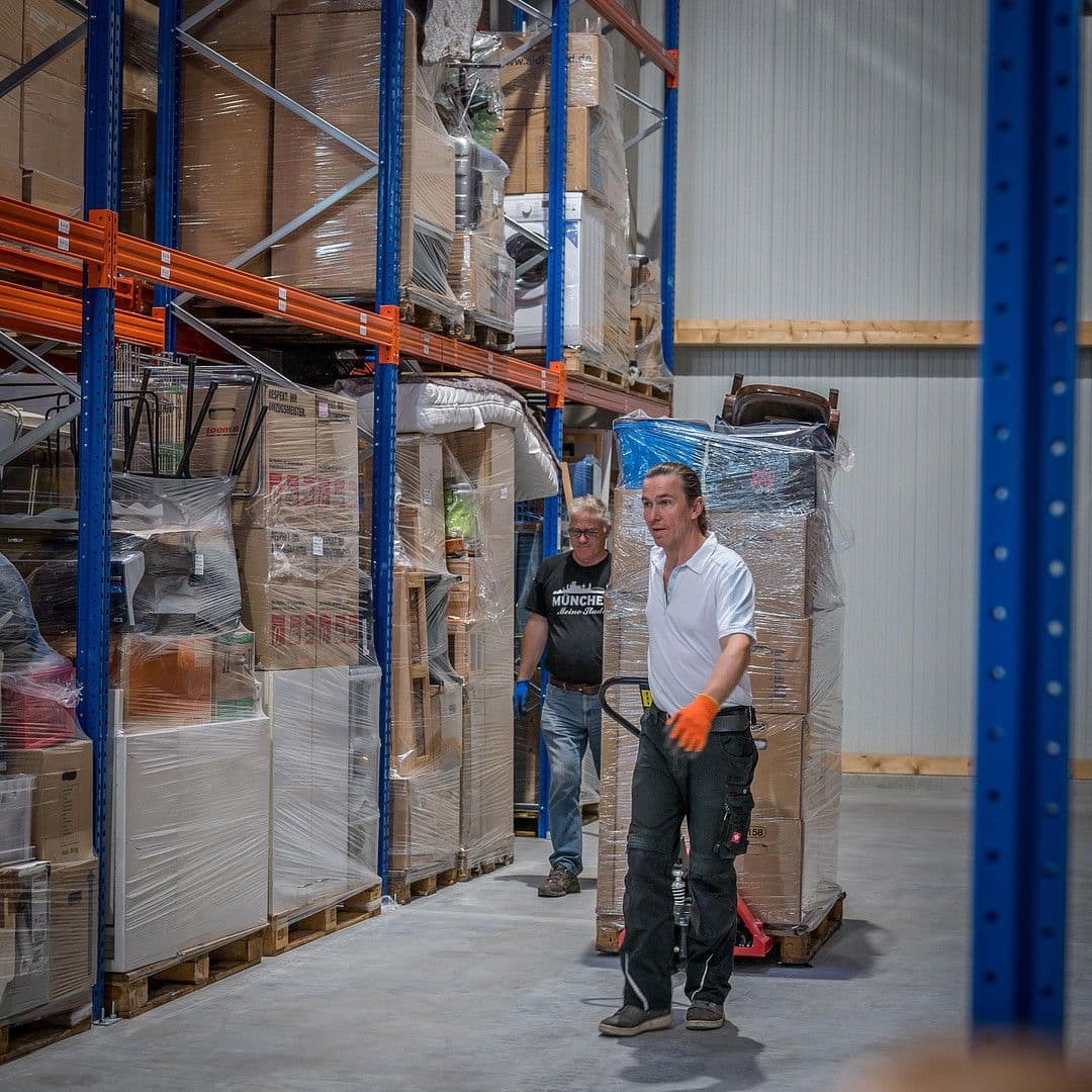 Pronájem nebytového prostoru 1.500 m², Hermann-Oberth-Straße 23, Putzbrunn, Bavorsko Pronájem nebytového prostoru 1.500 m², Hermann-Oberth-Straße 23, Putzbrunn, Bavorsko