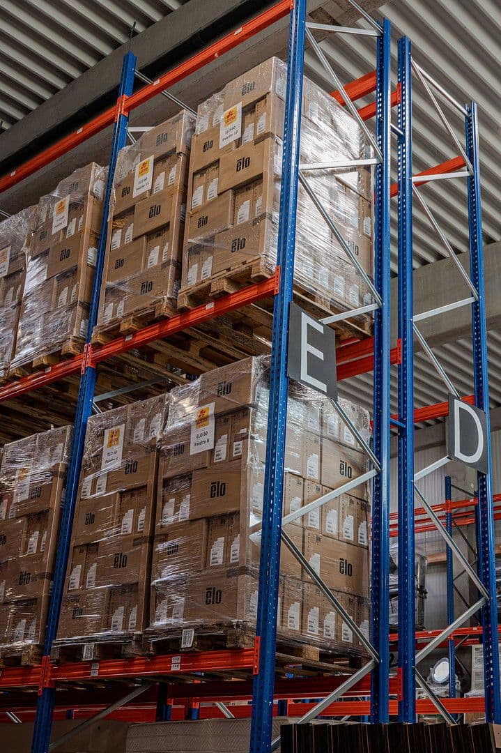 Pronájem nebytového prostoru 1.500 m², Hermann-Oberth-Straße 23, Putzbrunn, Bavorsko Pronájem nebytového prostoru 1.500 m², Hermann-Oberth-Straße 23, Putzbrunn, Bavorsko