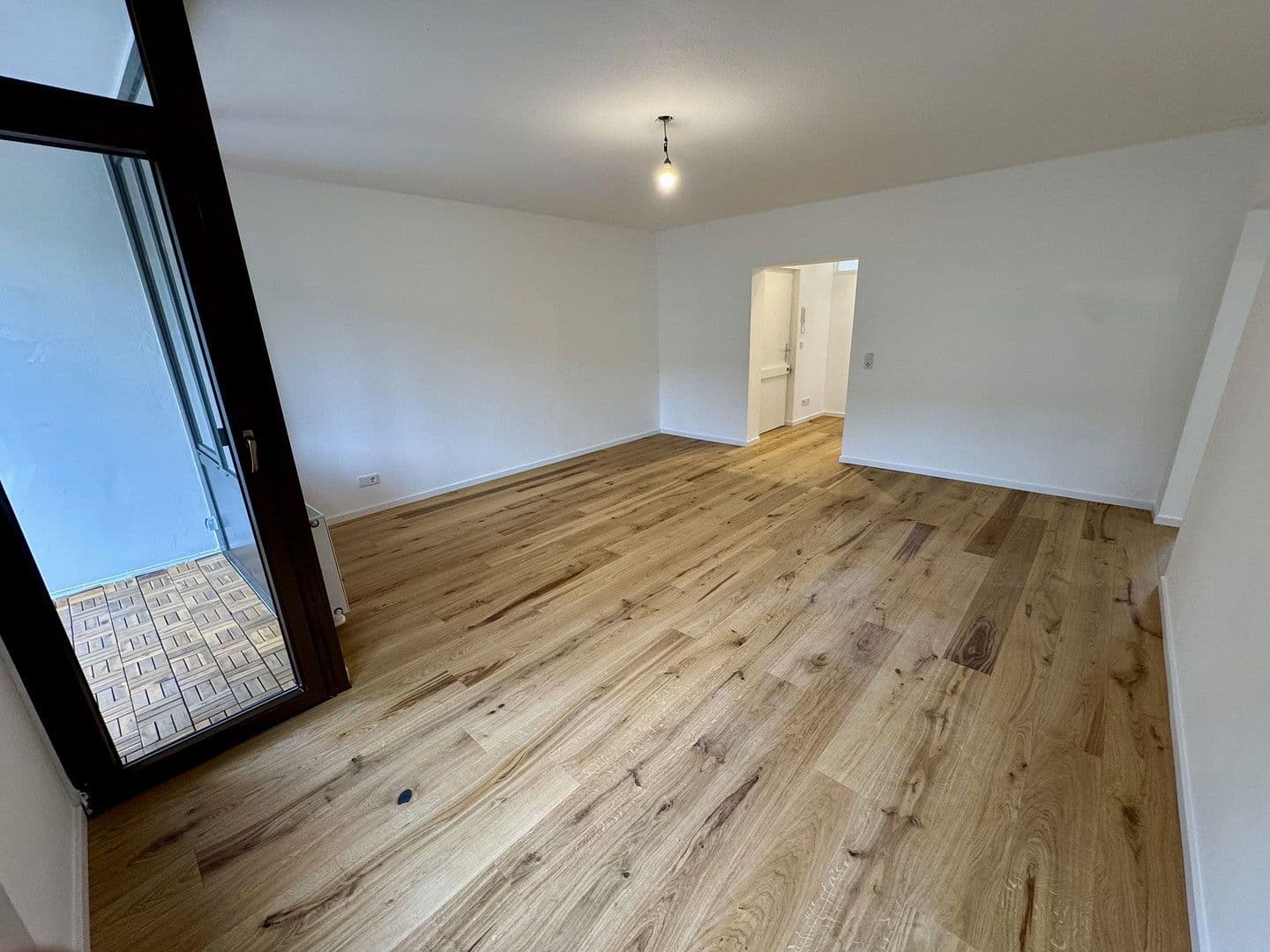 Prodej bytu 3+1 80 m², Köln, Severní Porýní-Vestfálsko Prodej bytu 3+1 80 m², Köln, Severní Porýní-Vestfálsko