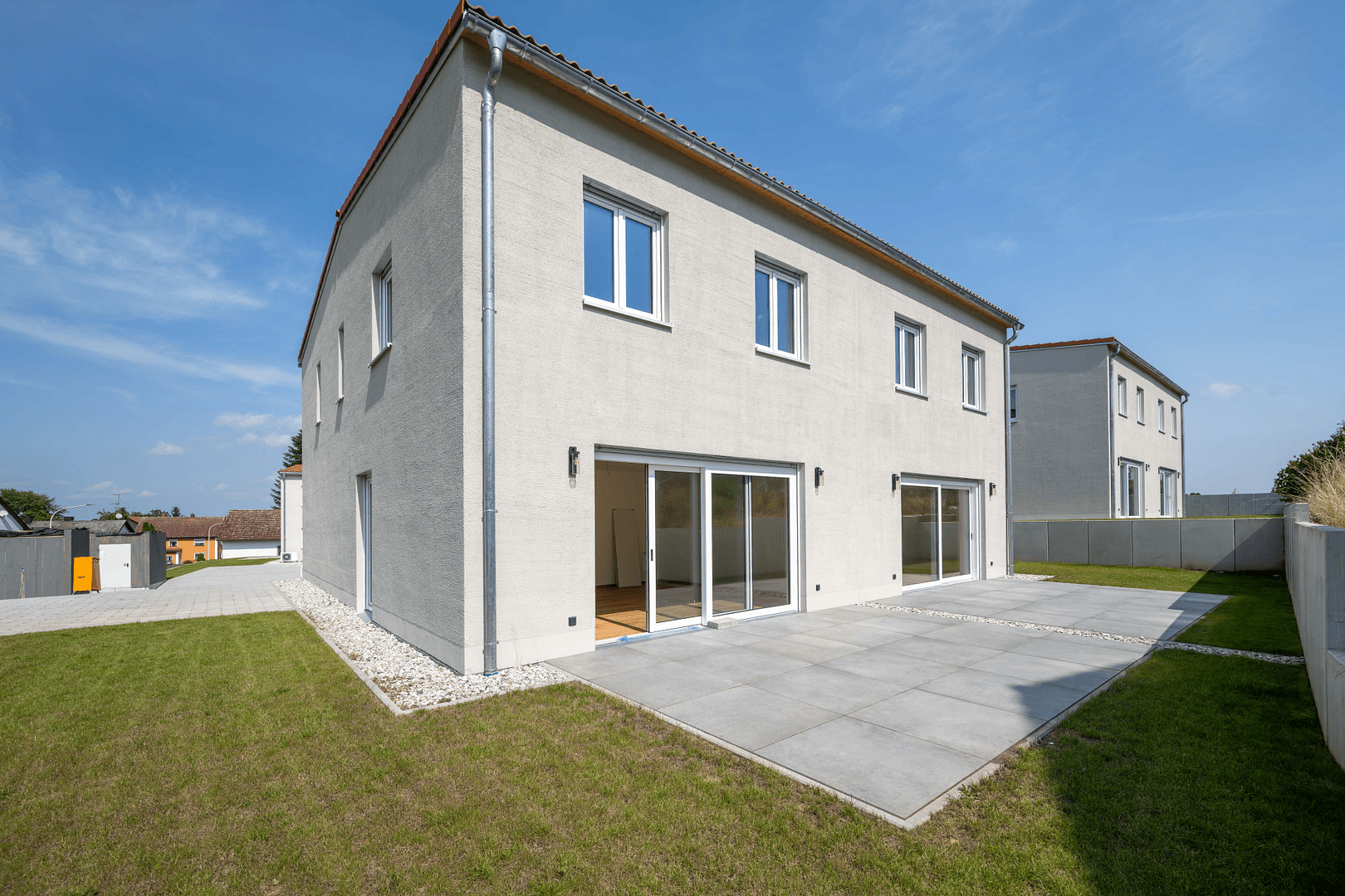 Pronájem domu 135 m², pozemek 400 m², Petzkofen 36, Aufhausen, Bavorsko Pronájem domu 135 m², pozemek 400 m², Petzkofen 36, Aufhausen, Bavorsko