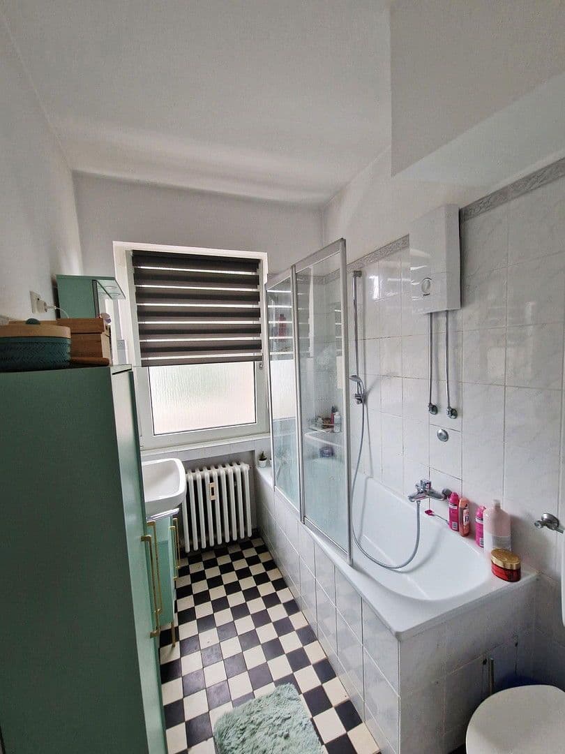 Pronájem bytu 2+1 78 m², Düsseldorf-Benrath, Severní Porýní-Vestfálsko Pronájem bytu 2+1 78 m², Düsseldorf-Benrath, Severní Porýní-Vestfálsko