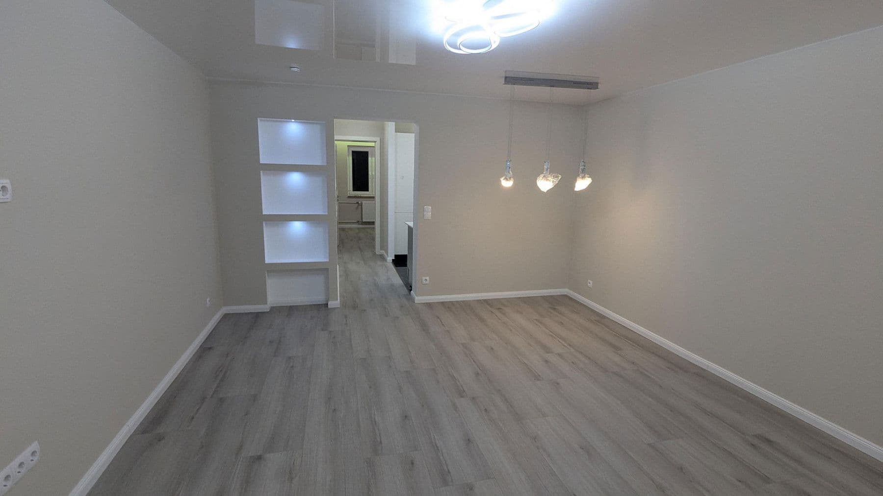 Prodej bytu 3+1 70 m², Hamburg, Hamburg Prodej bytu 3+1 70 m², Hamburg, Hamburg