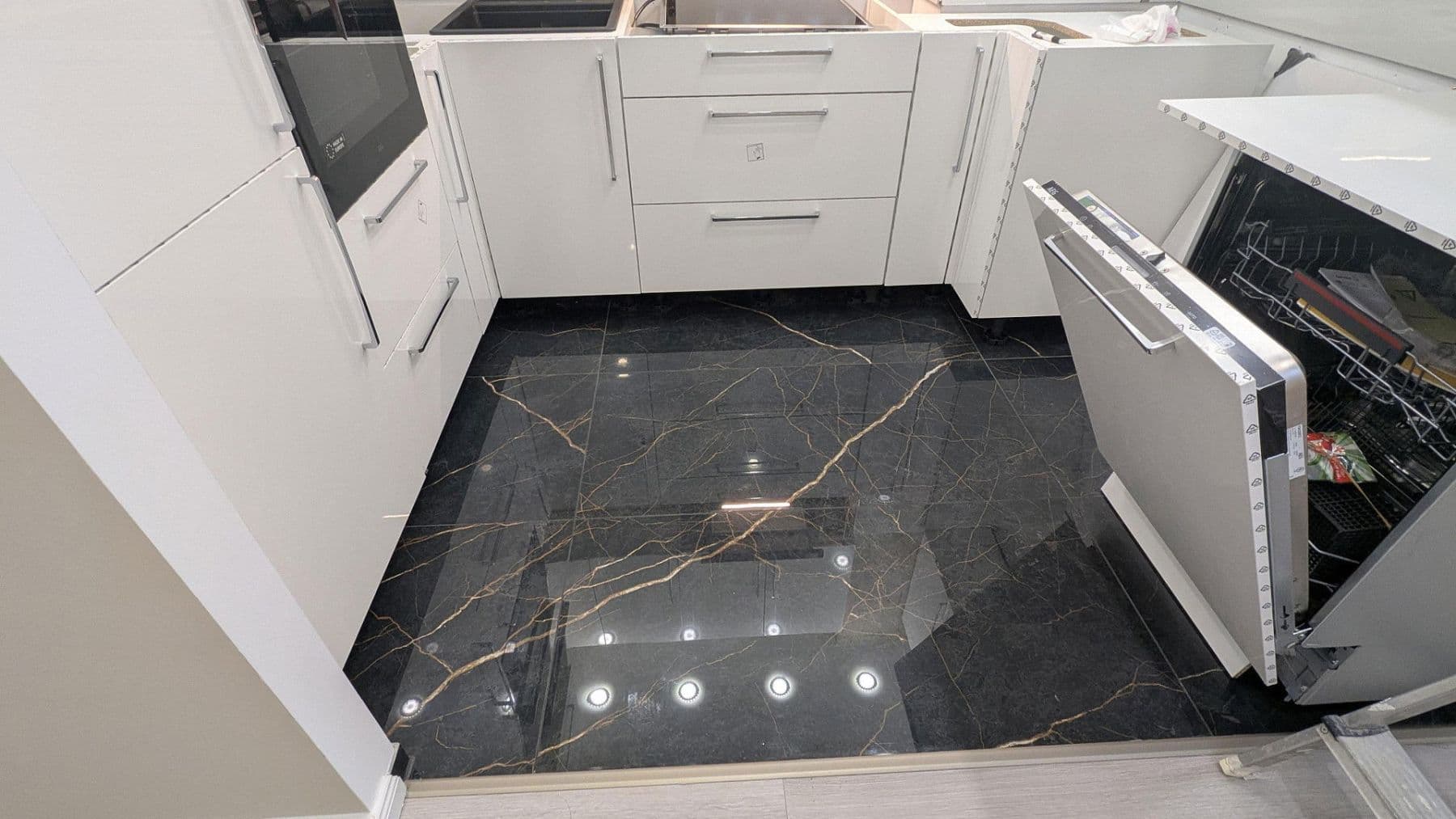 Prodej bytu 3+1 70 m², Hamburg, Hamburg Prodej bytu 3+1 70 m², Hamburg, Hamburg