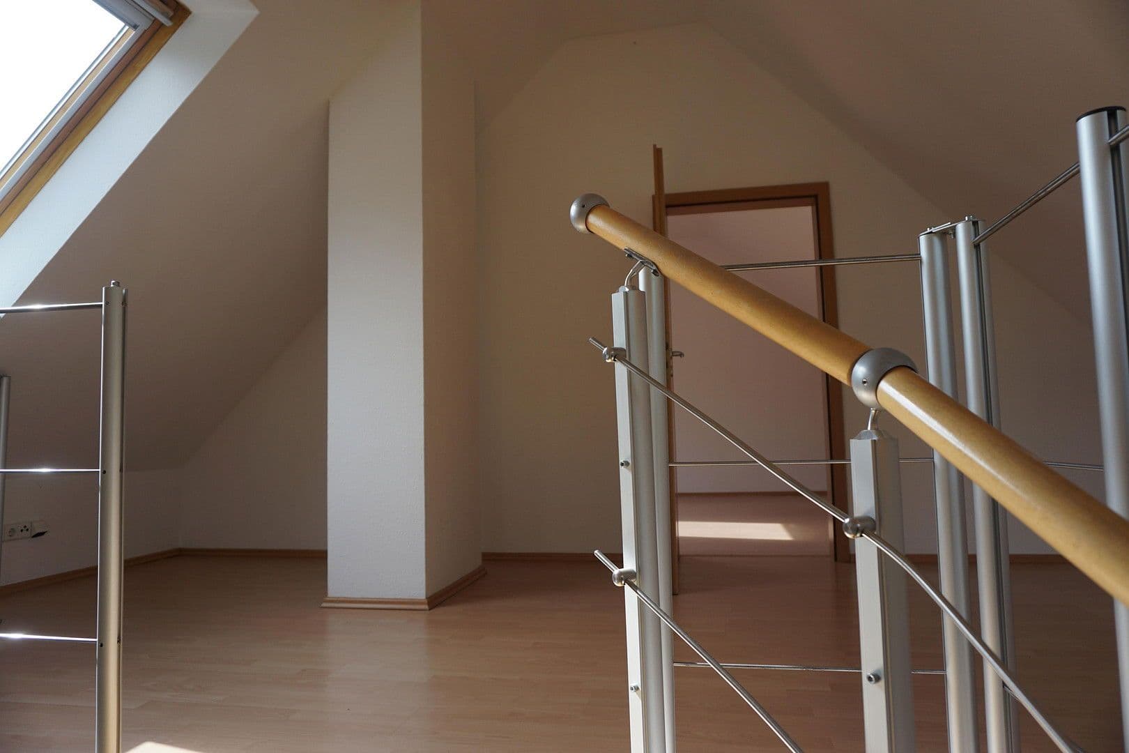 Prodej domu 273 m², pozemek 1.090 m², Solingen, Severní Porýní-Vestfálsko Prodej domu 273 m², pozemek 1.090 m², Solingen, Severní Porýní-Vestfálsko