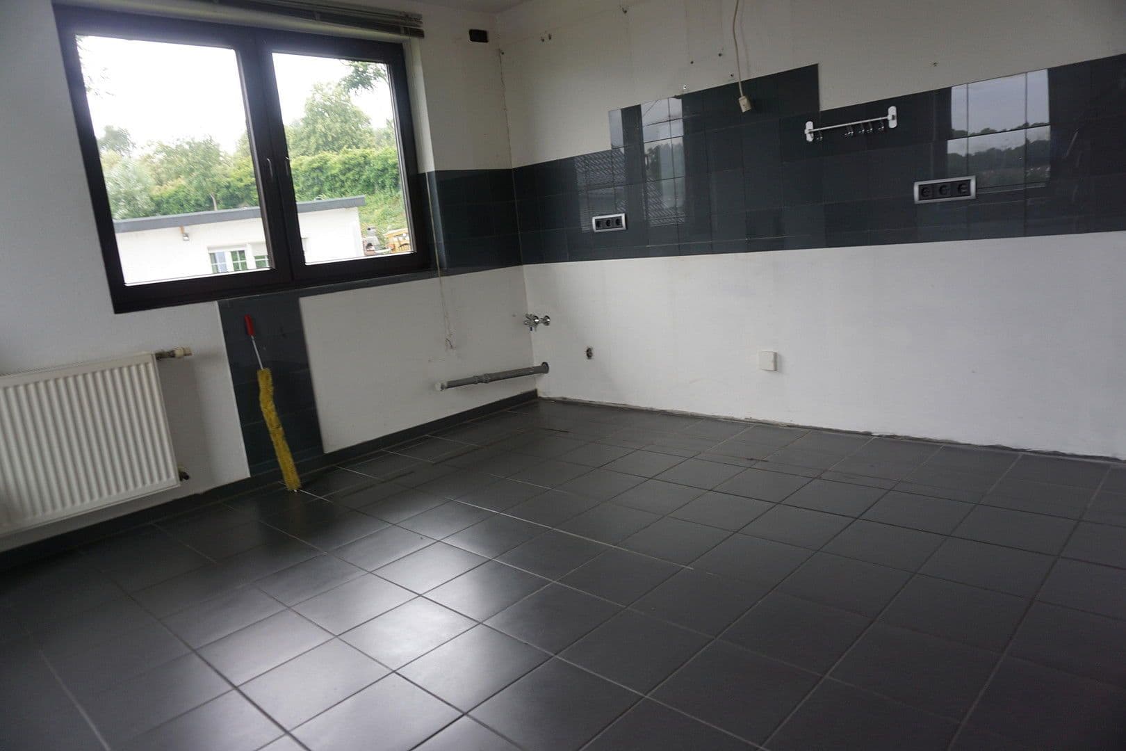 Prodej domu 273 m², pozemek 1.090 m², Solingen, Severní Porýní-Vestfálsko Prodej domu 273 m², pozemek 1.090 m², Solingen, Severní Porýní-Vestfálsko