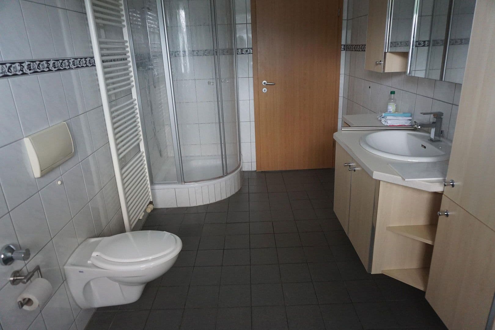 Prodej domu 273 m², pozemek 1.090 m², Solingen, Severní Porýní-Vestfálsko Prodej domu 273 m², pozemek 1.090 m², Solingen, Severní Porýní-Vestfálsko