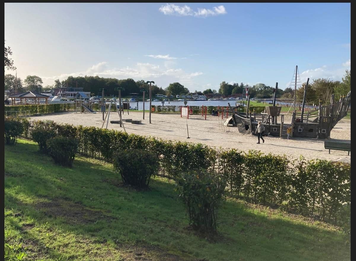 Prodej domu 148 m², pozemek 514 m², Barßel, Dolní Sasko Prodej domu 148 m², pozemek 514 m², Barßel, Dolní Sasko