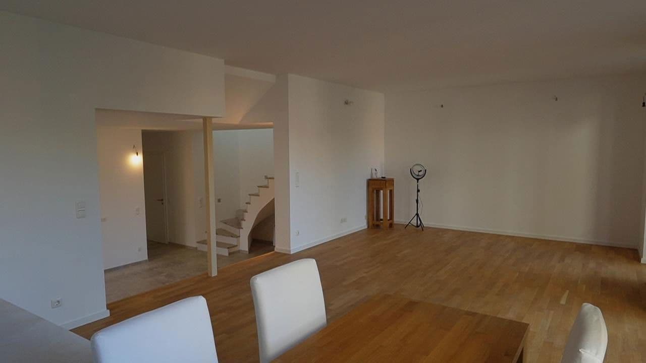 Pronájem domu 178 m², pozemek 280 m², Frankfurt am Main, Hessen Pronájem domu 178 m², pozemek 280 m², Frankfurt am Main, Hessen