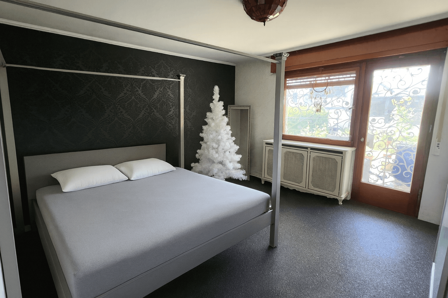 Prodej domu 206 m², pozemek 680 m², Bahnhofstr. 145, Maintal, Hessen Prodej domu 206 m², pozemek 680 m², Bahnhofstr. 145, Maintal, Hessen