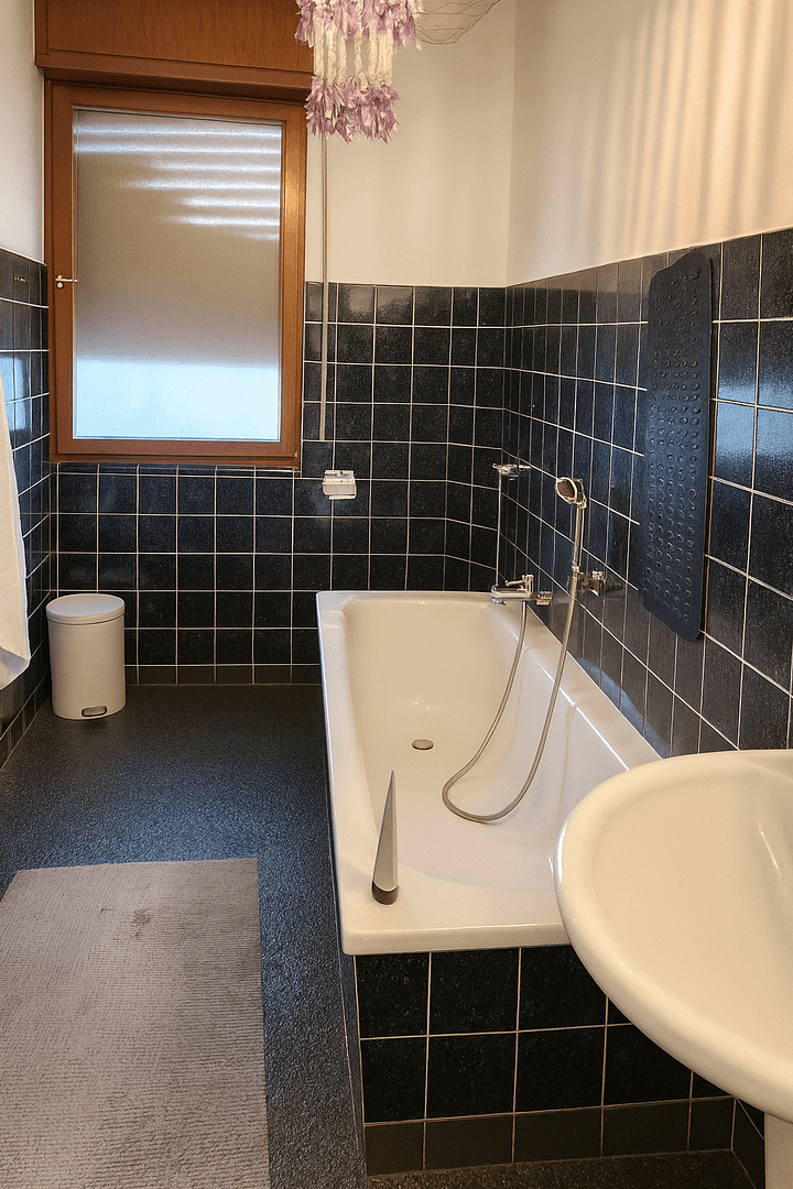 Prodej domu 206 m², pozemek 680 m², Bahnhofstr. 145, Maintal, Hessen Prodej domu 206 m², pozemek 680 m², Bahnhofstr. 145, Maintal, Hessen