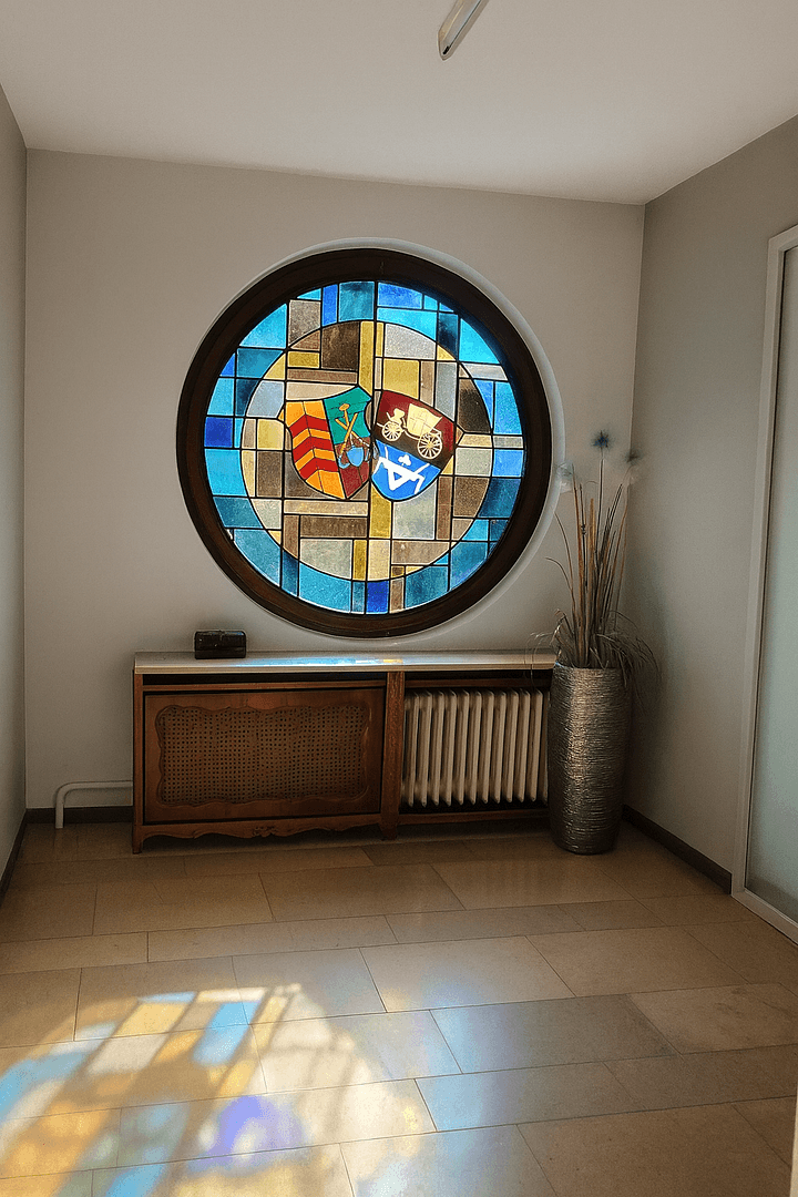 Prodej domu 206 m², pozemek 680 m², Bahnhofstr. 145, Maintal, Hessen Prodej domu 206 m², pozemek 680 m², Bahnhofstr. 145, Maintal, Hessen