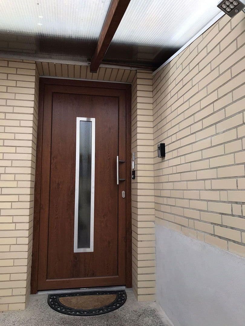 Prodej domu 174 m², pozemek 588 m², Reinfeld, Šlesvicko-Holštýnsko Prodej domu 174 m², pozemek 588 m², Reinfeld, Šlesvicko-Holštýnsko