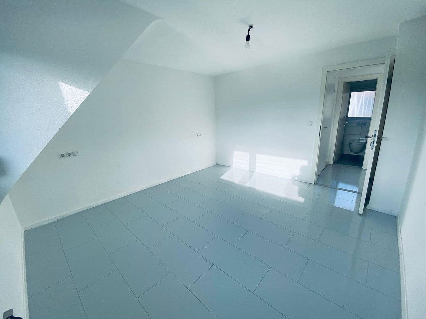 Prodej domu 180 m², pozemek 510 m², Wengertweg25, Aidlingen, Bádensko-Württembersko Prodej domu 180 m², pozemek 510 m², Wengertweg25, Aidlingen, Bádensko-Württembersko