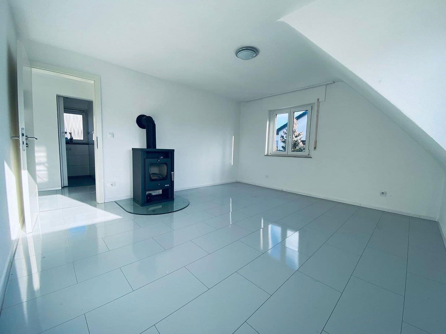 Prodej domu 180 m², pozemek 510 m², Wengertweg25, Aidlingen, Bádensko-Württembersko Prodej domu 180 m², pozemek 510 m², Wengertweg25, Aidlingen, Bádensko-Württembersko