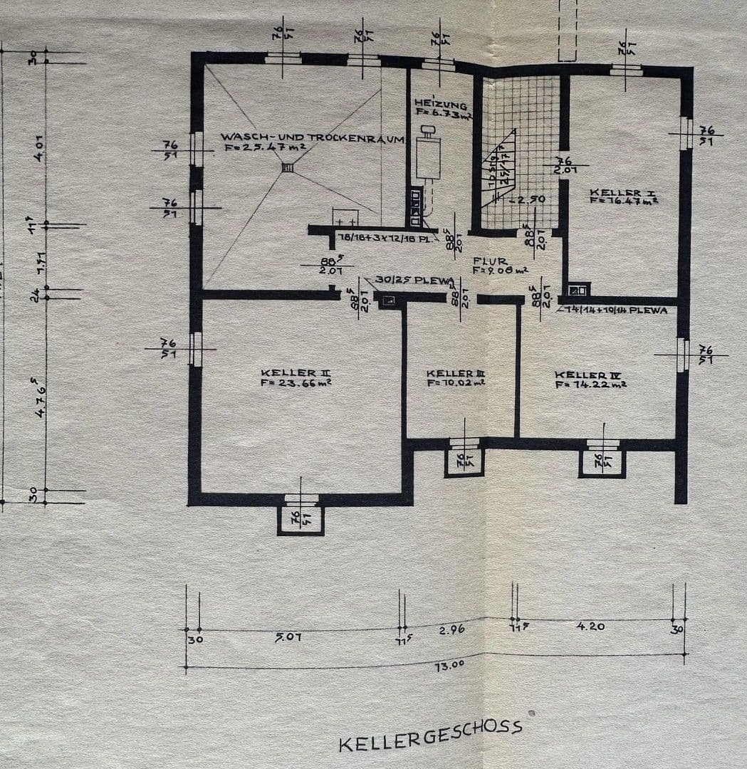 Prodej domu 270 m², pozemek 900 m², Beim Gericht 7, Alfeld (Leine), Dolní Sasko Prodej domu 270 m², pozemek 900 m², Beim Gericht 7, Alfeld (Leine), Dolní Sasko