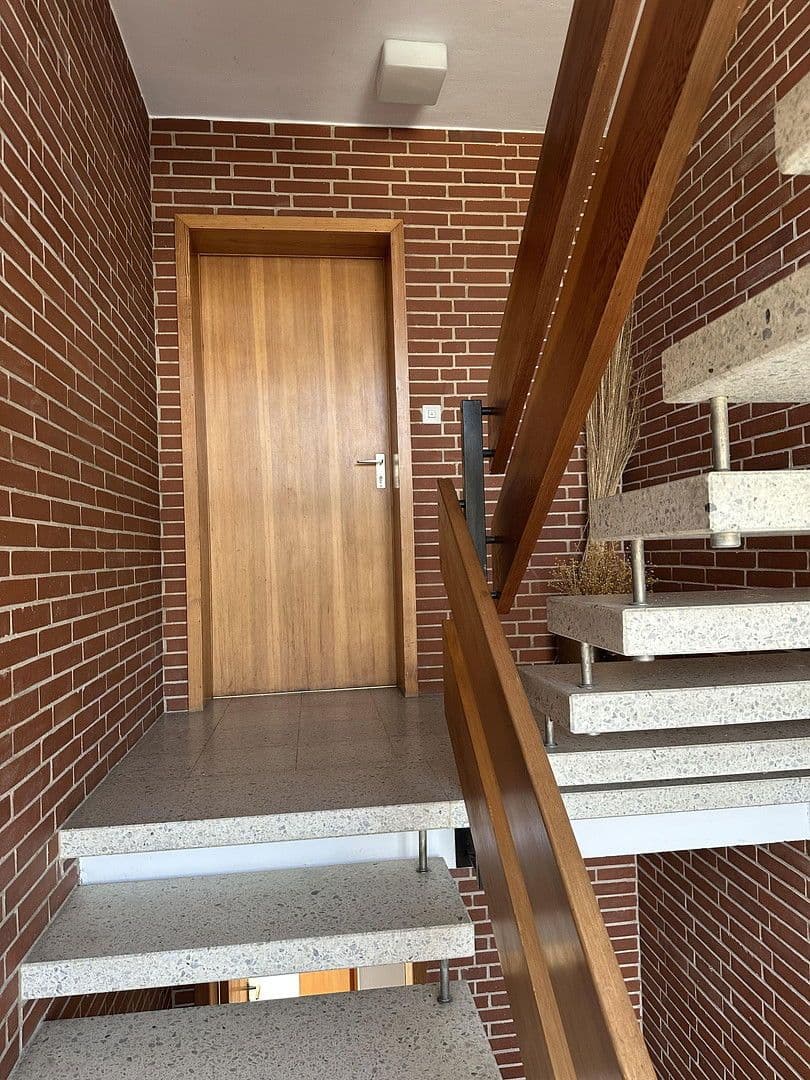 Prodej domu 270 m², pozemek 900 m², Beim Gericht 7, Alfeld (Leine), Dolní Sasko Prodej domu 270 m², pozemek 900 m², Beim Gericht 7, Alfeld (Leine), Dolní Sasko