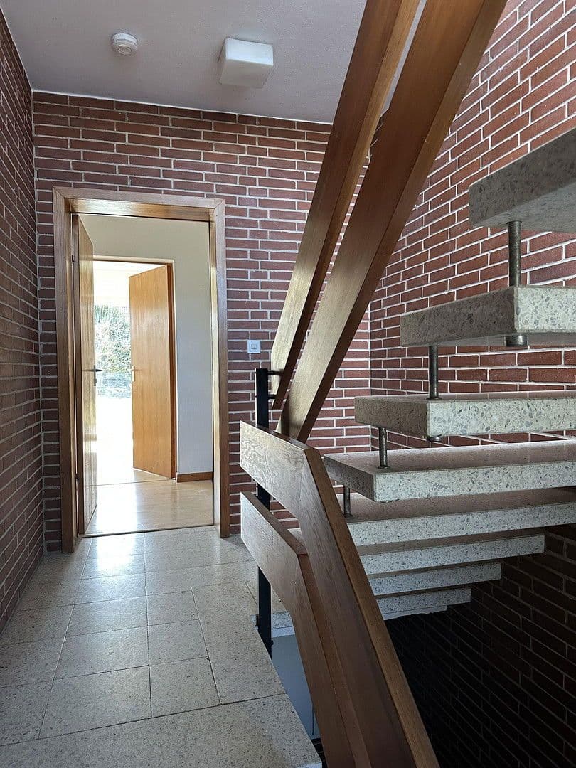 Prodej domu 270 m², pozemek 900 m², Beim Gericht 7, Alfeld (Leine), Dolní Sasko Prodej domu 270 m², pozemek 900 m², Beim Gericht 7, Alfeld (Leine), Dolní Sasko