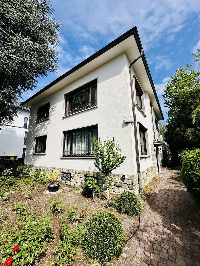 Prodej domu 300 m², pozemek 688 m², Wiesenstraße, Offenbach am Main, Hessen Prodej domu 300 m², pozemek 688 m², Wiesenstraße, Offenbach am Main, Hessen