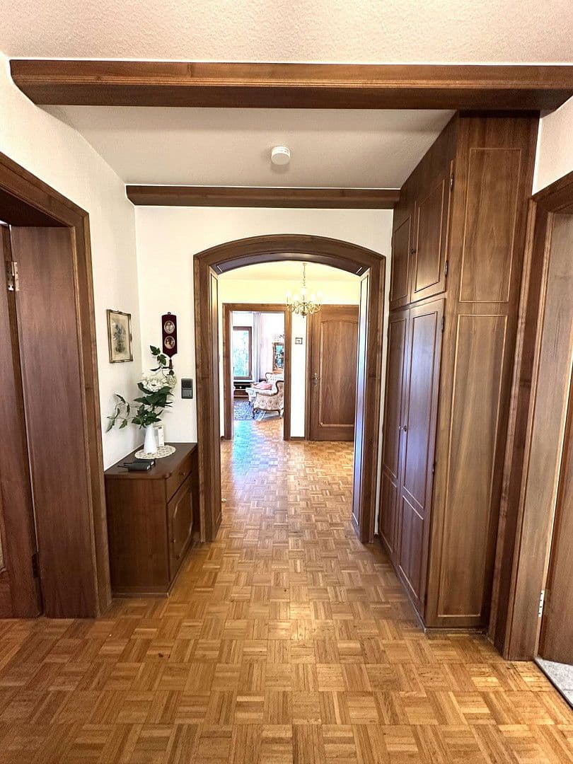 Prodej domu 300 m², pozemek 688 m², Wiesenstraße, Offenbach am Main, Hessen Prodej domu 300 m², pozemek 688 m², Wiesenstraße, Offenbach am Main, Hessen