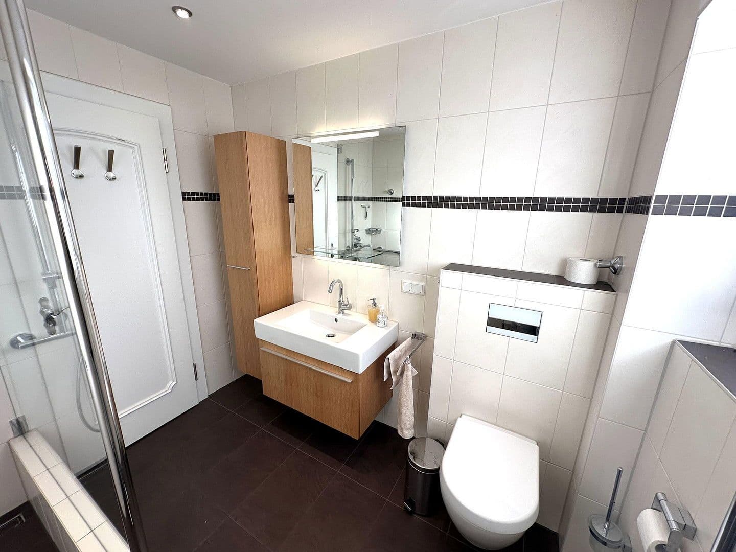 Prodej domu 300 m², pozemek 688 m², Wiesenstraße, Offenbach am Main, Hessen Prodej domu 300 m², pozemek 688 m², Wiesenstraße, Offenbach am Main, Hessen