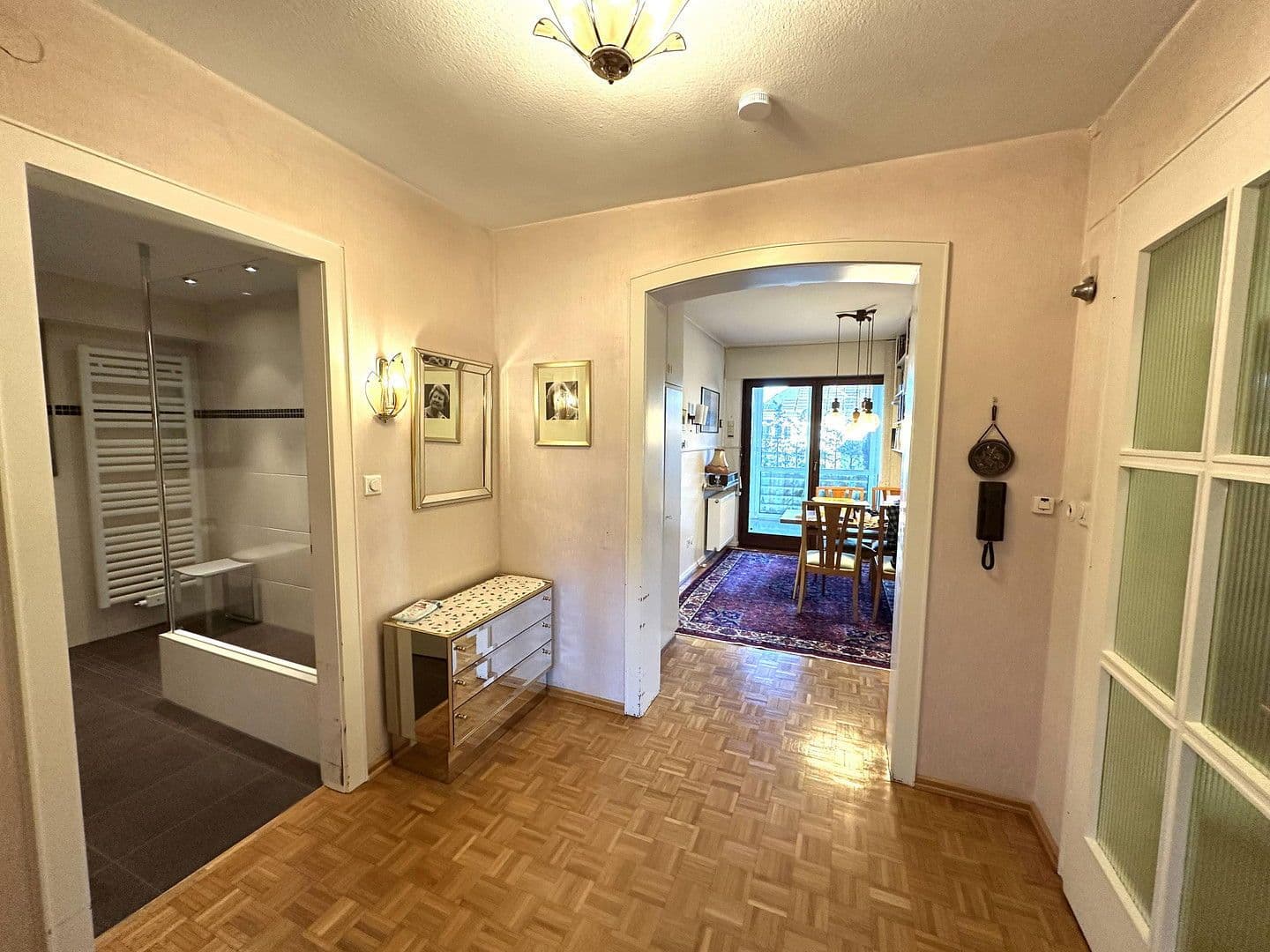 Prodej domu 300 m², pozemek 688 m², Wiesenstraße, Offenbach am Main, Hessen Prodej domu 300 m², pozemek 688 m², Wiesenstraße, Offenbach am Main, Hessen