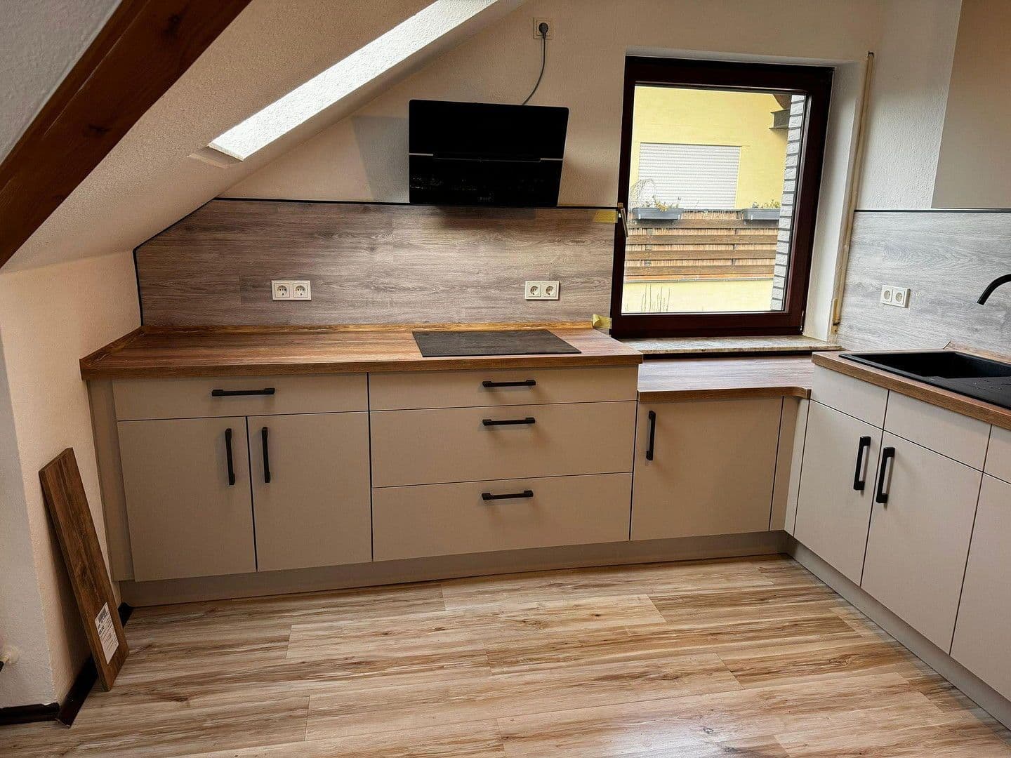 Pronájem bytu 5+1 106 m², Rosdorf, Dolní Sasko Pronájem bytu 5+1 106 m², Rosdorf, Dolní Sasko