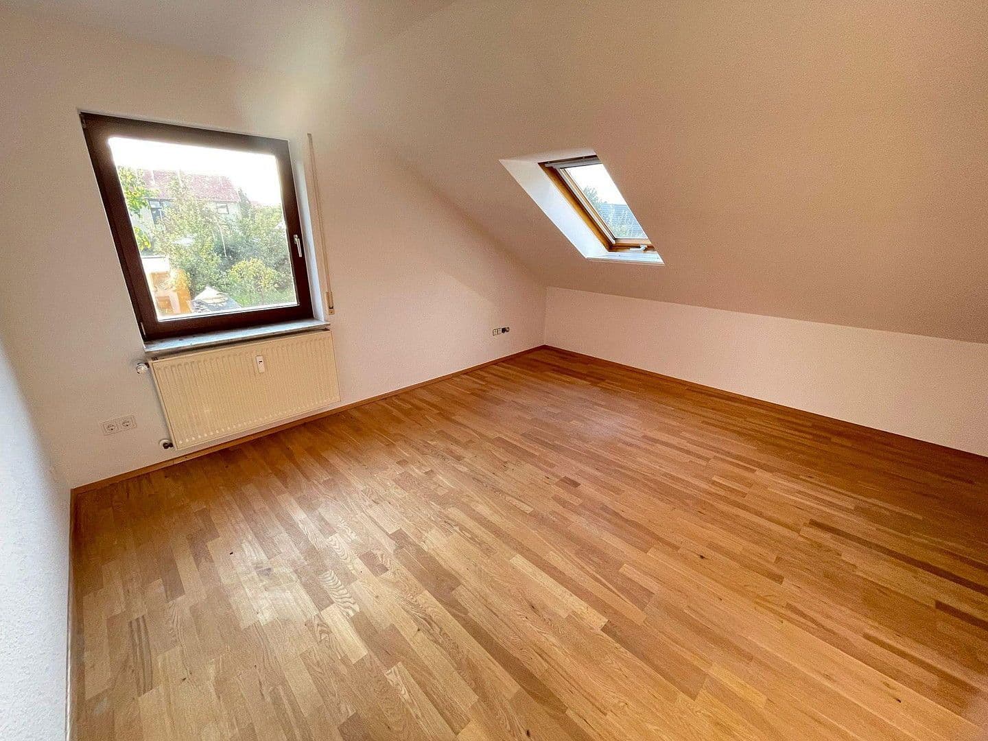 Pronájem bytu 5+1 106 m², Rosdorf, Dolní Sasko Pronájem bytu 5+1 106 m², Rosdorf, Dolní Sasko