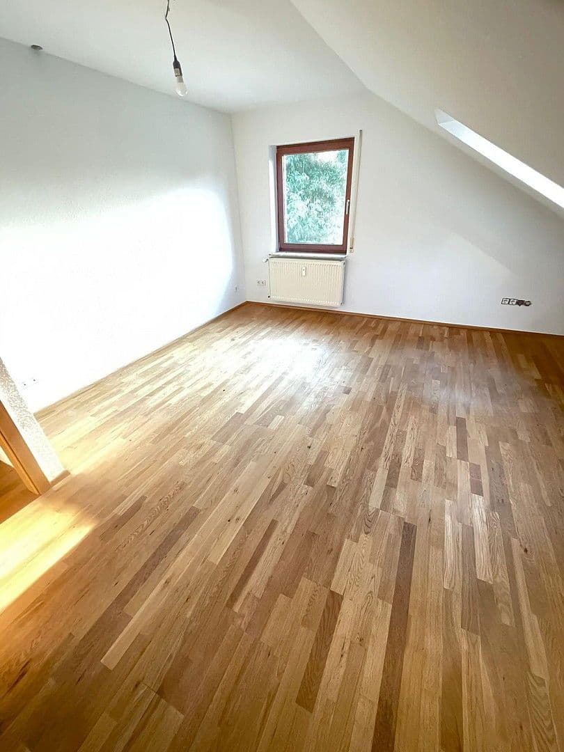 Pronájem bytu 5+1 106 m², Rosdorf, Dolní Sasko Pronájem bytu 5+1 106 m², Rosdorf, Dolní Sasko