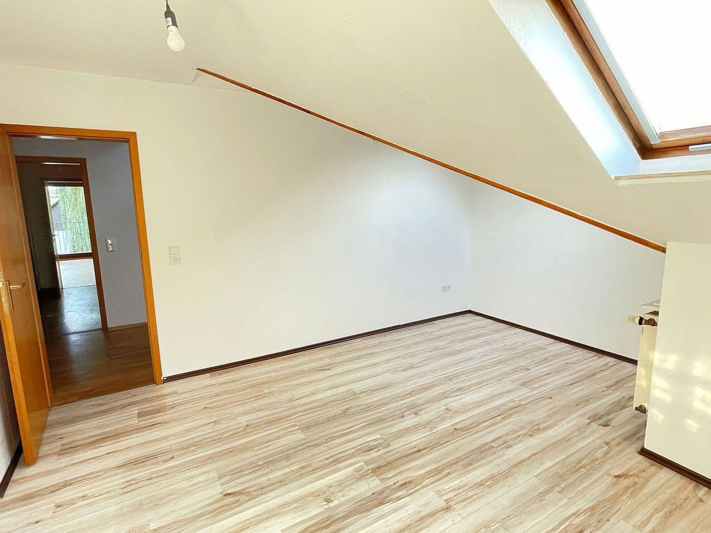 Pronájem bytu 5+1 106 m², Rosdorf, Dolní Sasko Pronájem bytu 5+1 106 m², Rosdorf, Dolní Sasko