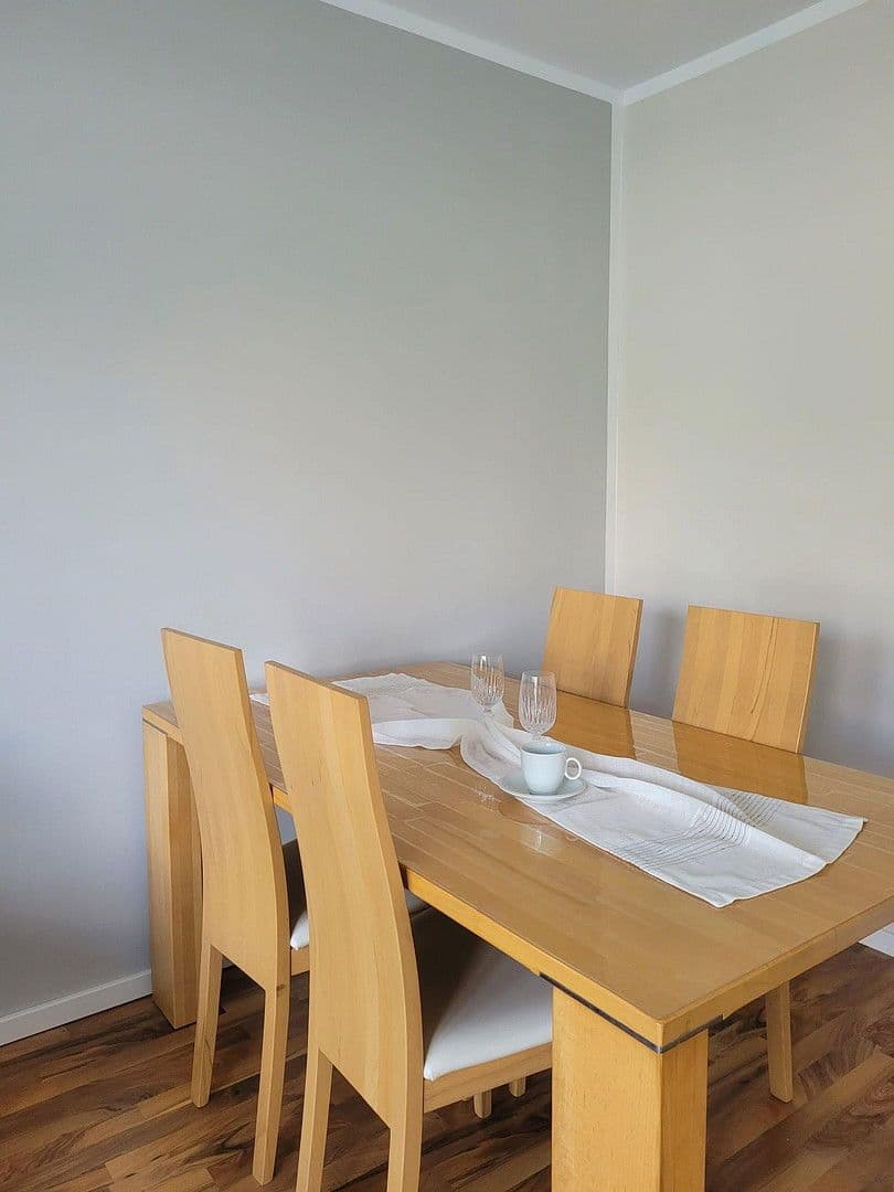 Pronájem bytu 2+1 60 m², Karl-Zörgiebel-Straße 00, Mainz, Porýní-Falc Pronájem bytu 2+1 60 m², Karl-Zörgiebel-Straße 00, Mainz, Porýní-Falc