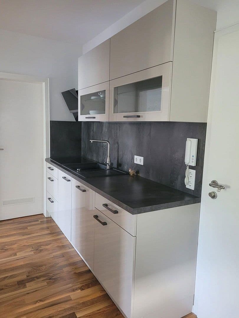Pronájem bytu 2+1 60 m², Karl-Zörgiebel-Straße 00, Mainz, Porýní-Falc Pronájem bytu 2+1 60 m², Karl-Zörgiebel-Straße 00, Mainz, Porýní-Falc